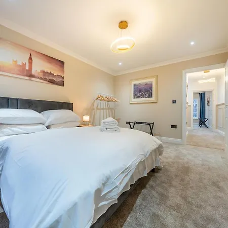 Brand New London Luxury House - Sleeps 8 Villa Exterior photo
