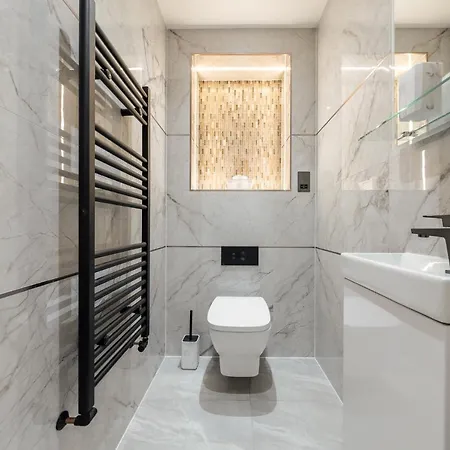Brand New London Luxury House - Sleeps 8 Villa Exterior photo
