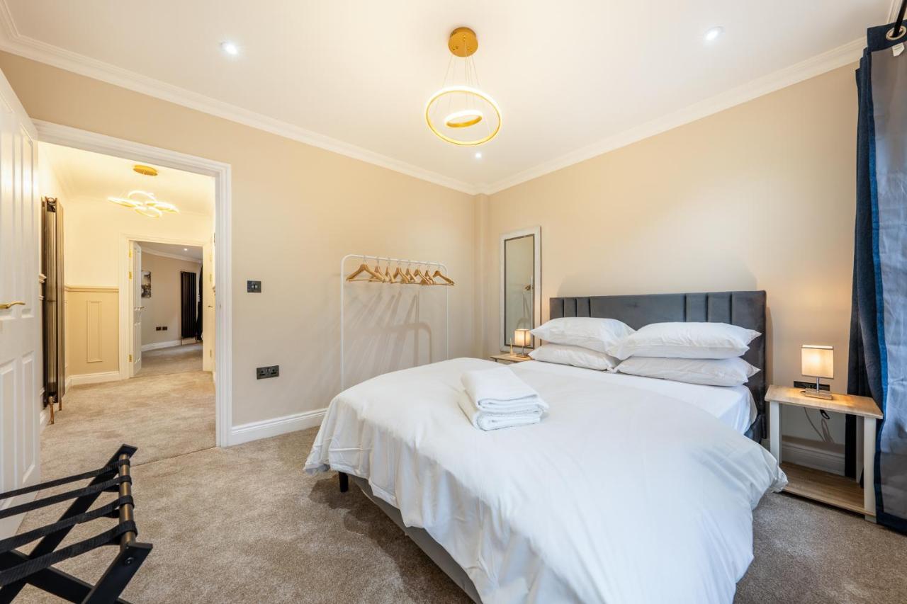 Brand New Luxury House - Sleeps 8 Hébergement de vacances
