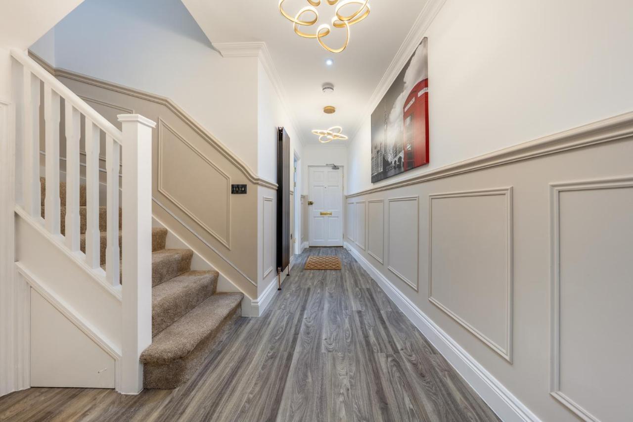 Brand New Luxury House - Sleeps 8 Londres